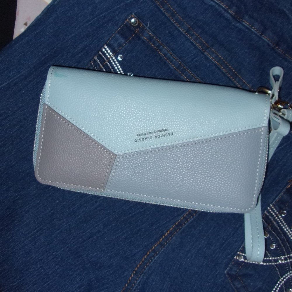 purse hand bag clutch wallet gray blue billfold wristlet